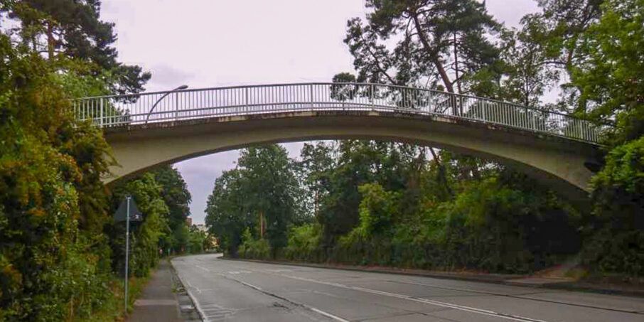 Brücke, Fußgängerüberführung