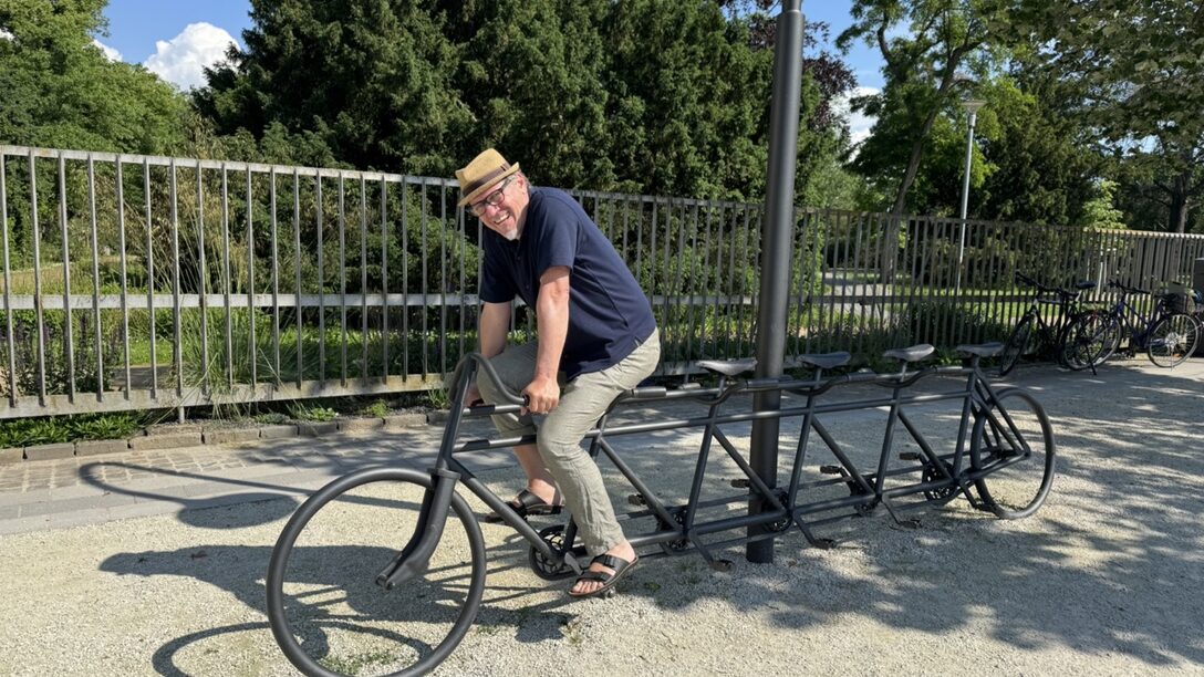 Thomas Marutschke auf dem Quintuplet vor dem Verna-Park.