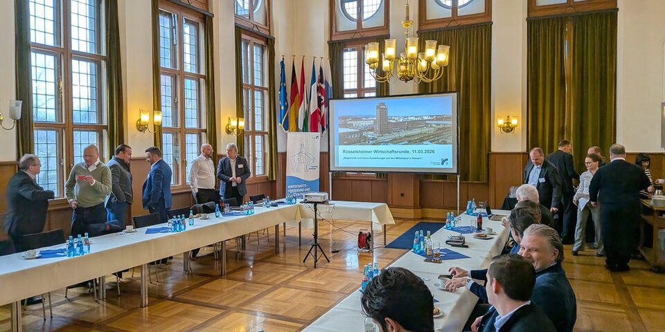 Teilnehmende sind im Gespräch