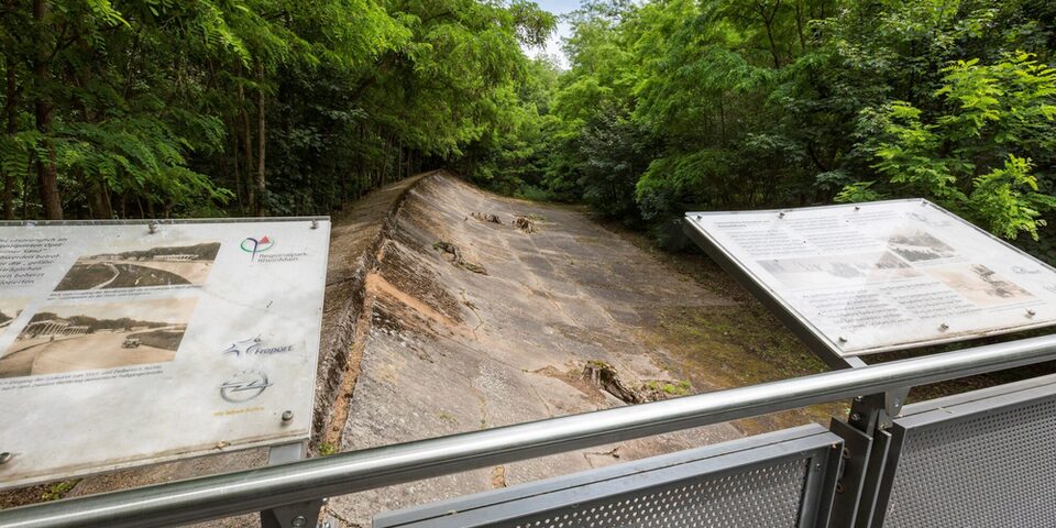 Blick auf Teilstück der Opelrennbahn