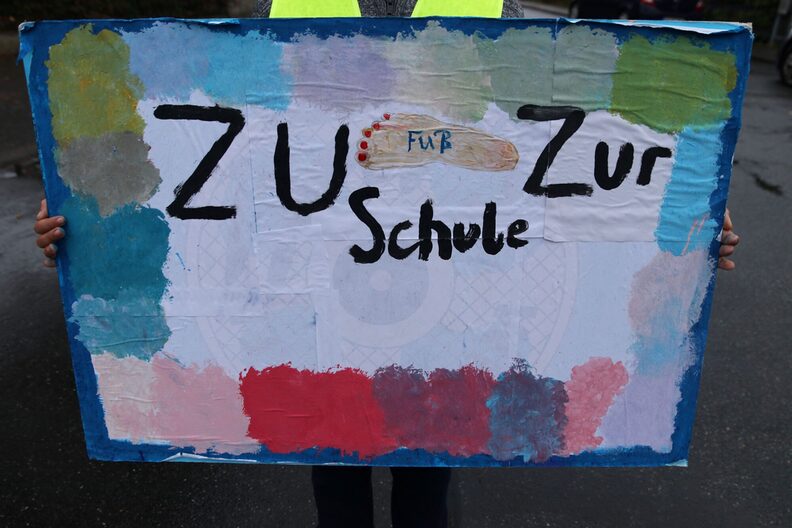 Selbstgemaltes Plakat zur Aktion der Schillerschule