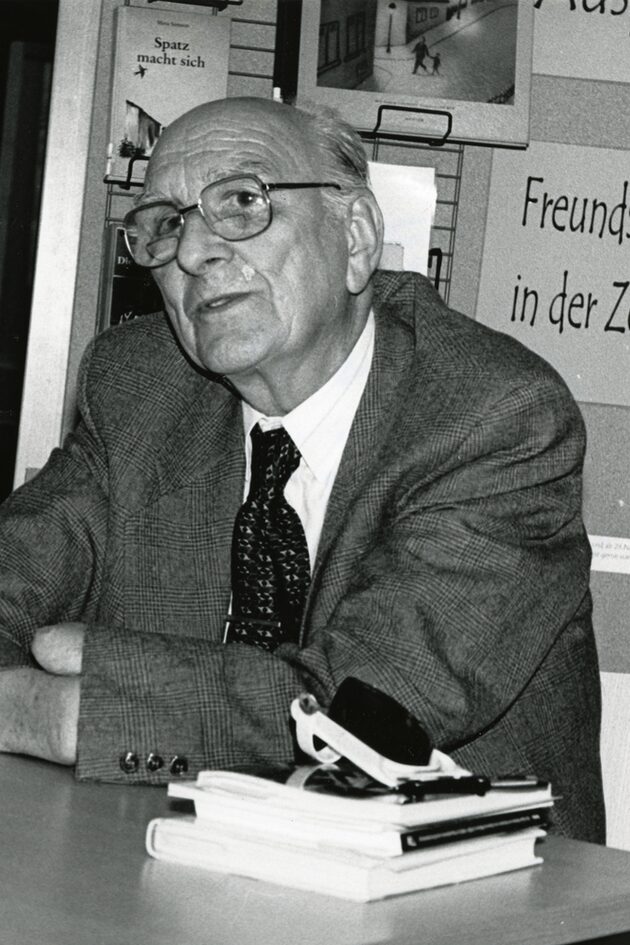 Porträtfoto von Dr. Günter Neliba