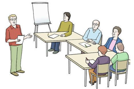 Grafik: Mann steht vor einer Gruppe an einem Tisch sitzender Menschen mit Schreibunterlagen und hält einen Vortrag. Im Hintergrund ist ein Flipchart zu sehen.