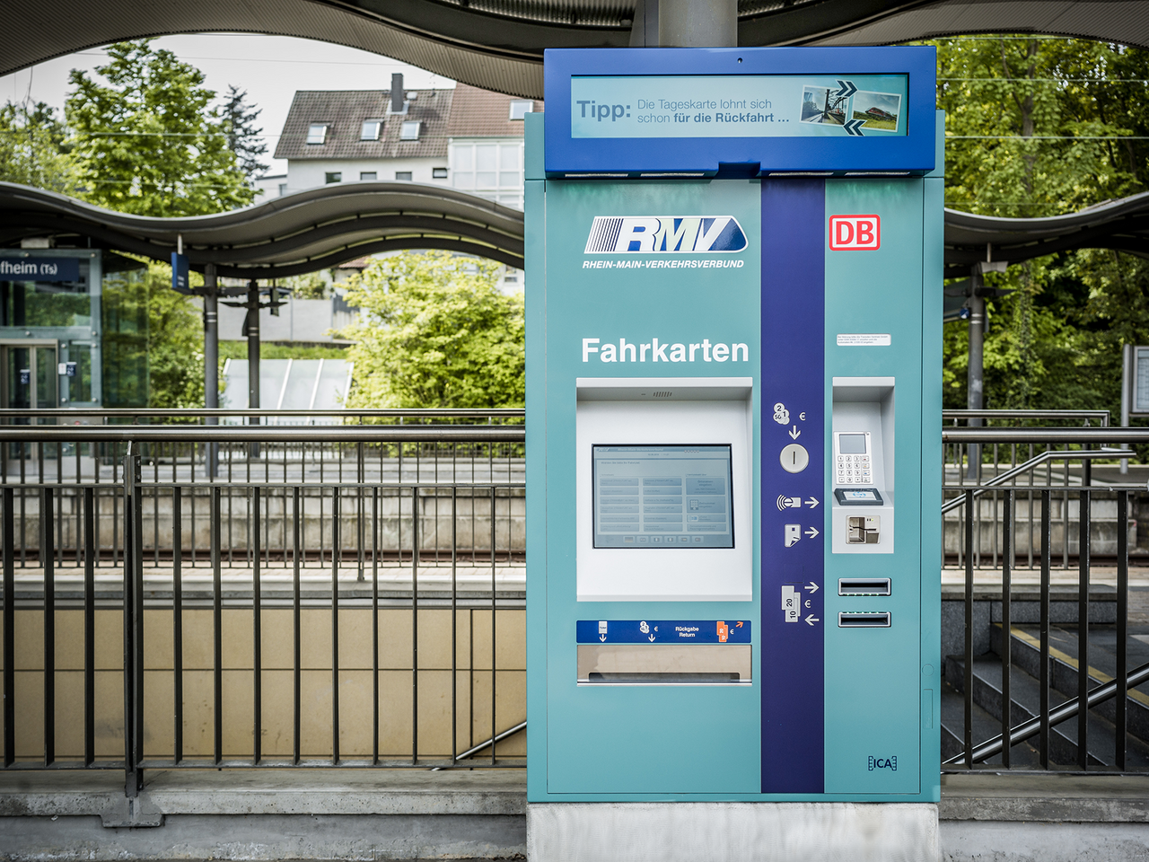 Fahrkartenautomat des RMV