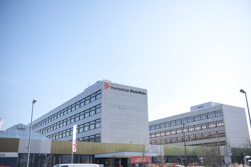 Gebäudeansicht der Hochschule RheinMain am Standort Rüsselsheim